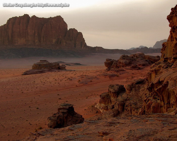 Wadi Rum - Sundown At sundown Wadi Rum gets a dark red color. Stefan Cruysberghs